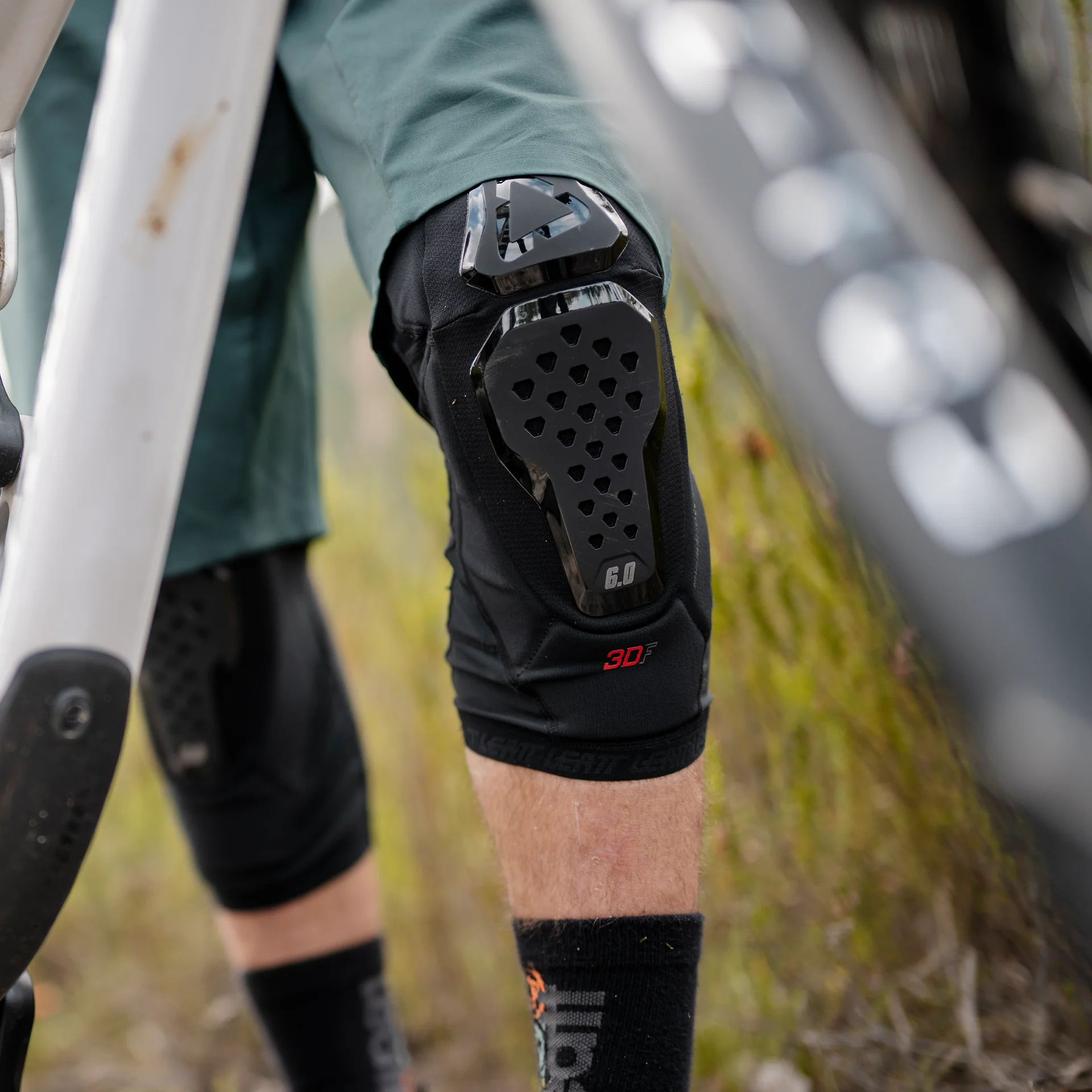 Knee Guard 6.0 Evo - Image 17