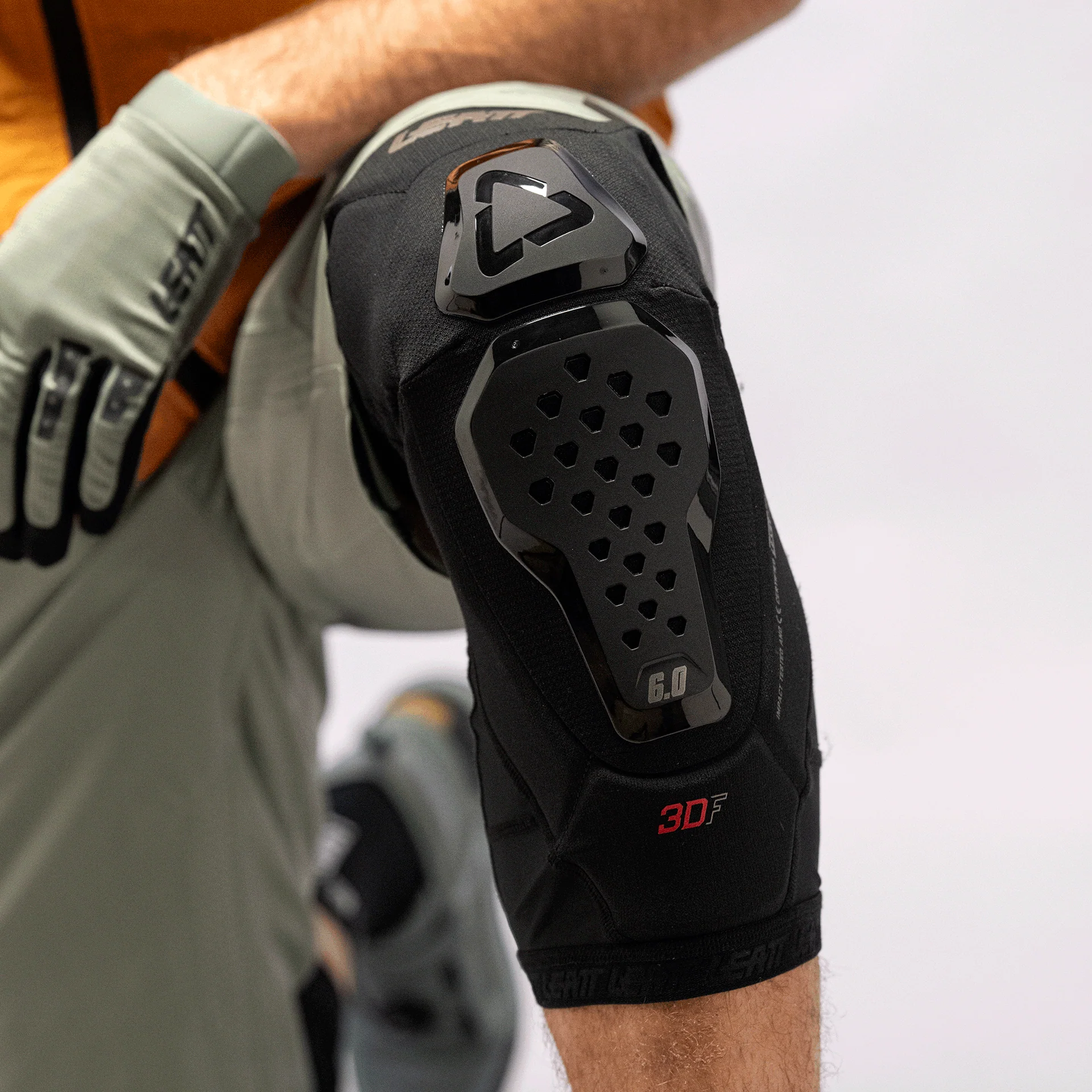 Knee Guard 6.0 Evo - Image 7
