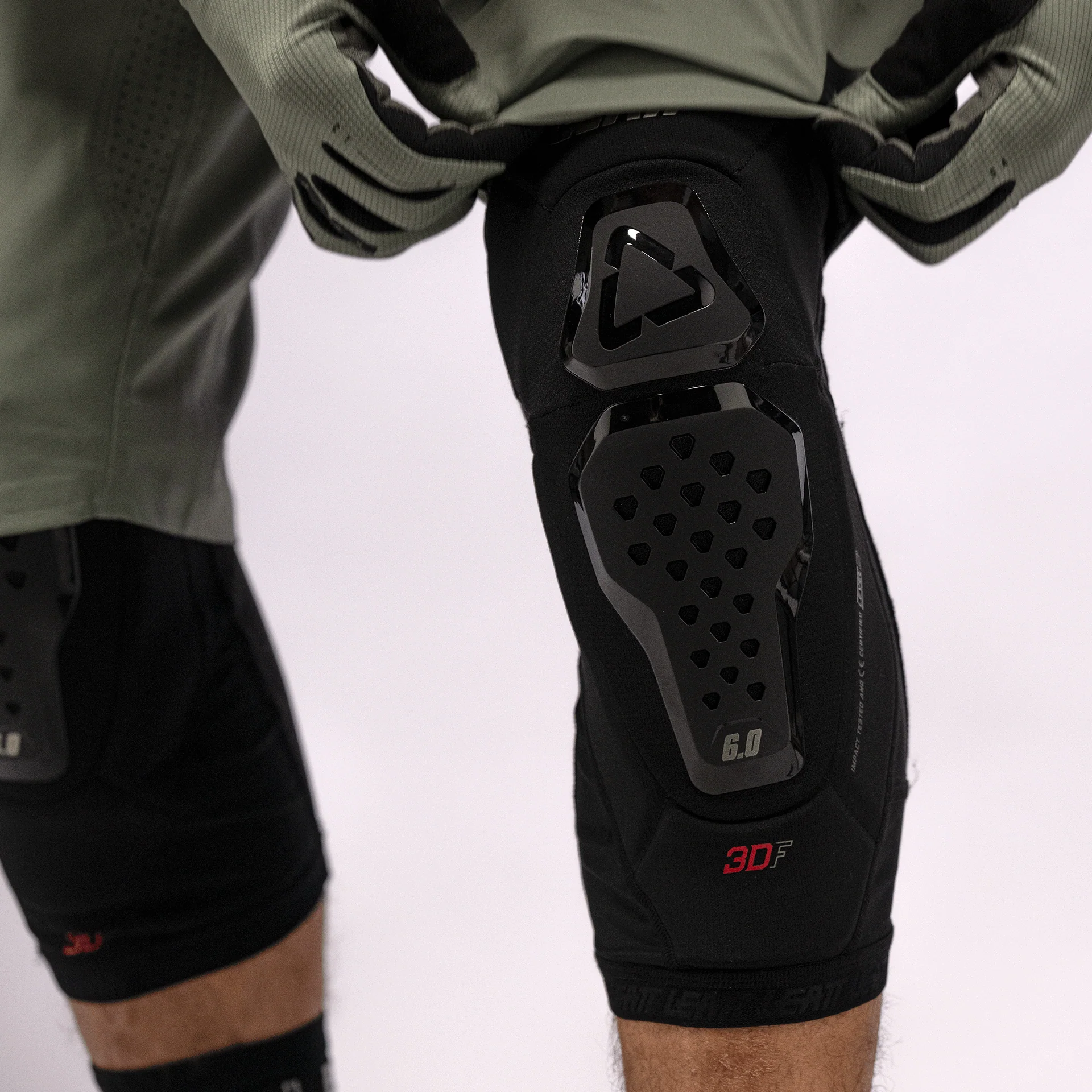Knee Guard 6.0 Evo - Image 9