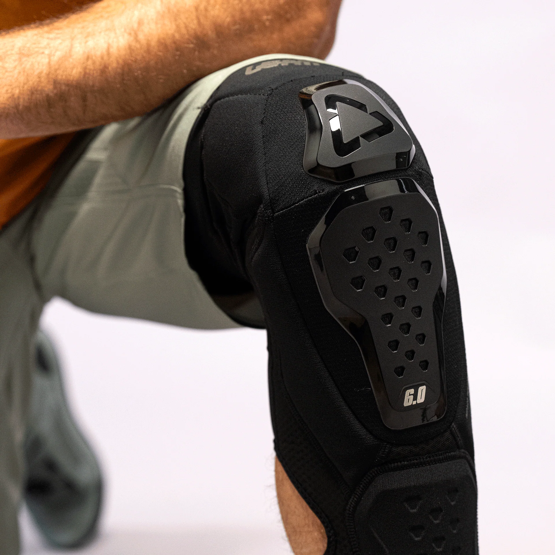 Knee Guard 6.0 Evo EXT - Image 19